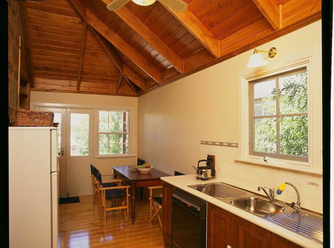 Clare Valley Heritage Retreat - Accommodation Daintree 13