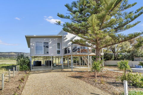 Sea View At Silver Sands - C21 SouthCoast Holidays - Accommodation Daintree 13