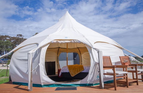 Bukirk Glamping & Fancy Coops - Accommodation Daintree 3