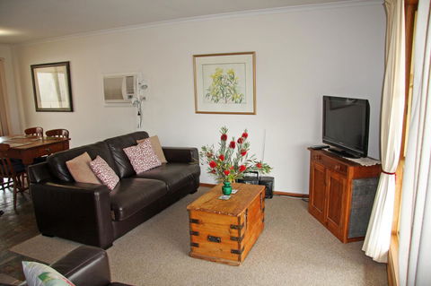 Windmill Cottage - Accommodation Daintree 5