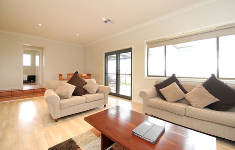 The Barn Accommodation - Accommodation Daintree 41