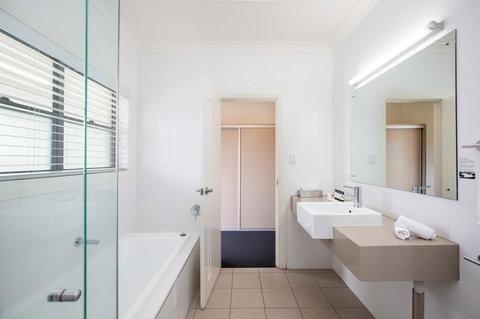 The Barn Accommodation - Accommodation Daintree 33