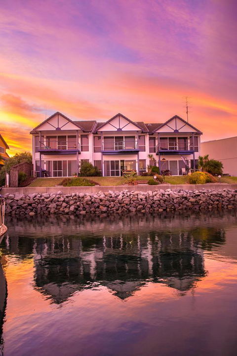 Marina Reflections - Accommodation Daintree 10