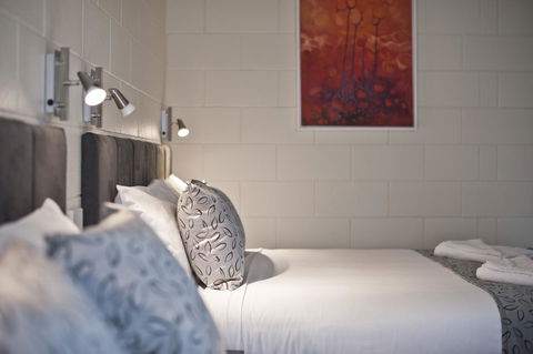 Victor Harbor City Inn - Accommodation Daintree 21