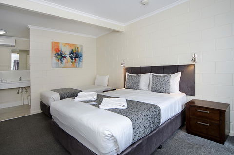 Victor Harbor City Inn - Accommodation Daintree 15