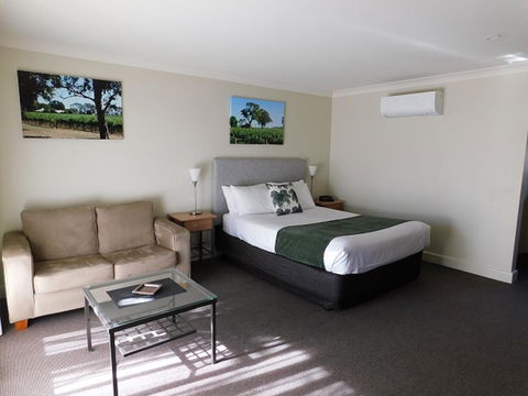 Alexander Cameron Suites - Accommodation Daintree 9