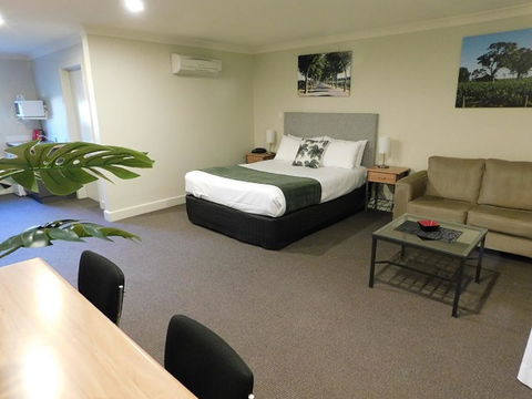 Alexander Cameron Suites - Accommodation Daintree 8