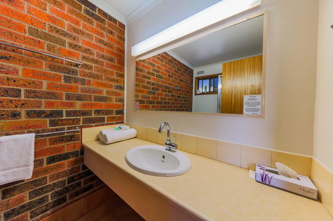 Country Roads Motor Inn Naracoorte - Accommodation Daintree 33