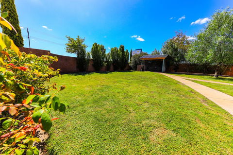 Country Roads Motor Inn Naracoorte - Accommodation Daintree 43