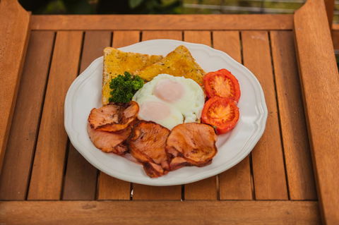 Country Roads Motor Inn Naracoorte - Accommodation Daintree 2