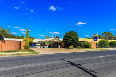 Country Roads Motor Inn Naracoorte - Accommodation Daintree 11