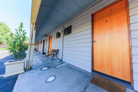 Country Roads Motor Inn Naracoorte - Accommodation Daintree 31