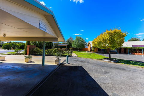 Country Roads Motor Inn Naracoorte - Accommodation Daintree 38