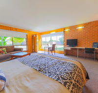 Country Roads Motor Inn Naracoorte - Accommodation Daintree