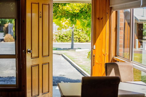 Country Roads Motor Inn Naracoorte - Accommodation Daintree 34