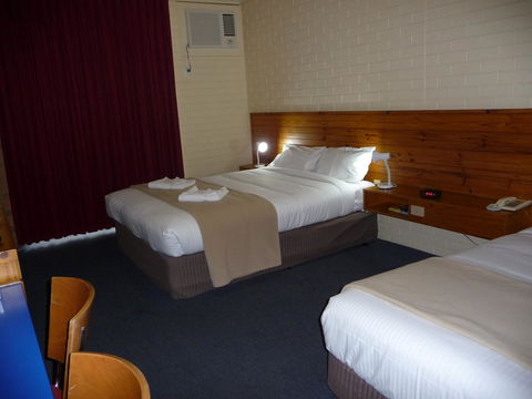 The Wine Vine Hotel - Accommodation Daintree 6