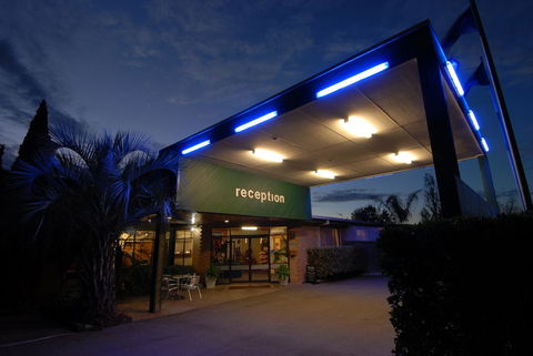 The Wine Vine Hotel - Accommodation Daintree 0