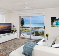 Stylish 3 Bedroom Beachview Apartment - Accommodation Daintree
