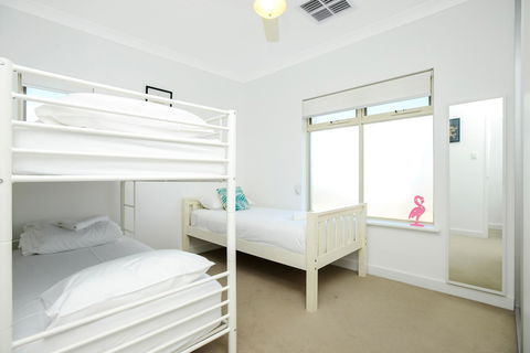 Blue Zone - Aldinga Beach - Accommodation Daintree 9