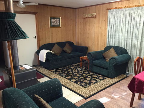 Clare Valley Cabins - Accommodation Daintree 25