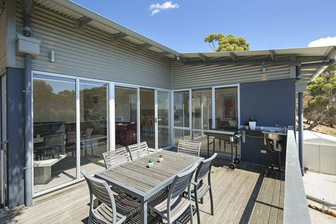 Saar River House - Accommodation Daintree 2