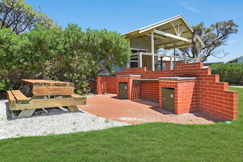 Casa Capri - Aldinga Beach - C21 SouthCoast Holidays - Accommodation Daintree 13