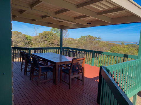 Seacroft - Accommodation Daintree 2