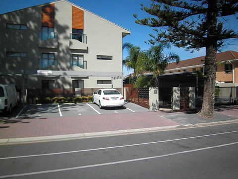 Marco Polo Apartments - Accommodation Daintree 0