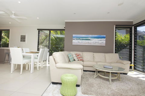 Boom 6 Boomerang Beach - Accommodation Daintree 1