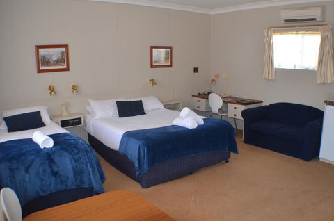 Deer Park Motor Inn Armidale - Accommodation Daintree 1