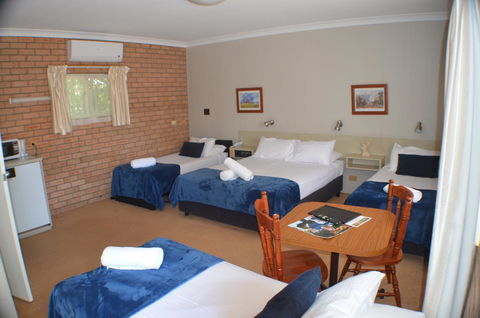 Deer Park Motor Inn Armidale - Accommodation Daintree 9