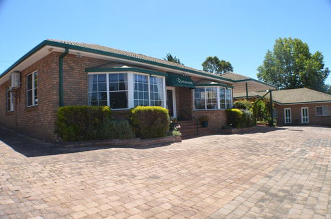 Deer Park Motor Inn Armidale - Accommodation Daintree 32