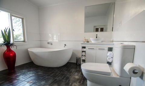 Pirathon Country Estate - Accommodation Daintree 12