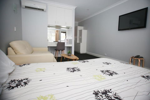St Francis Winery - Accommodation Daintree 4