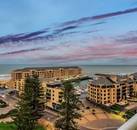 Glenelg Skyline Beachfront Penthouse Adelaide - Accommodation Daintree