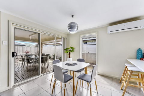 City Fringe Apartment B, Mount Gambier - Accommodation Daintree 0