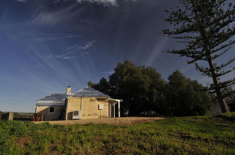 Peppermint Farm Cottage - Accommodation Daintree 3