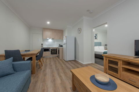 Jurien Bay Motel Apartments - Accommodation Daintree 4