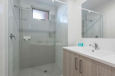 Jurien Bay Motel Apartments - Accommodation Daintree 11