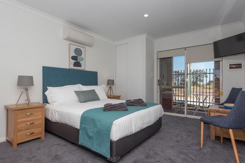 Jurien Bay Motel Apartments - Accommodation Daintree 14