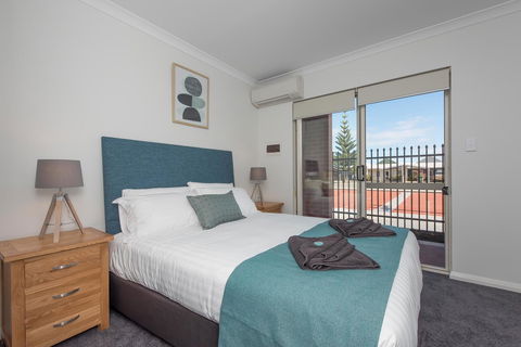 Jurien Bay Motel Apartments - Accommodation Daintree 3