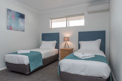 Jurien Bay Motel Apartments - Accommodation Daintree 18