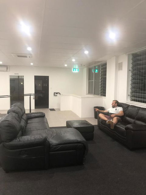 Perth City Backpackers Hostel - Note - Valid Passport Required To Check In - Accommodation Daintree 12