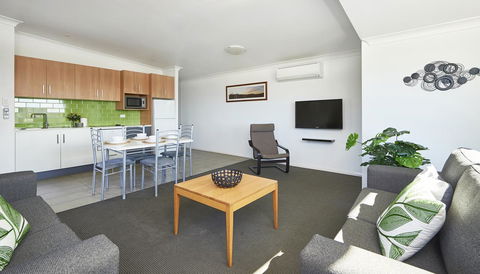 Harbour View Apartments - Accommodation Daintree 5