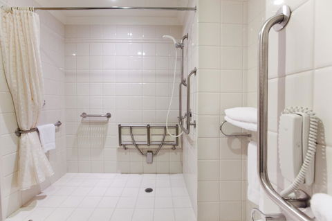 Duxton Hotel Perth - Accommodation Daintree 4