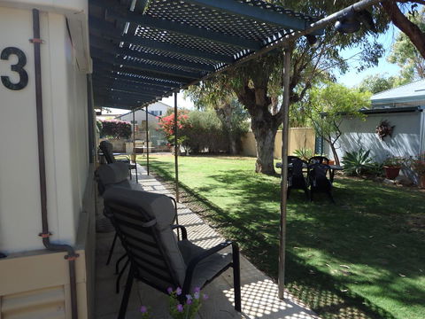 Lazy Lobster Holiday Units & Chalets - Accommodation Daintree 9
