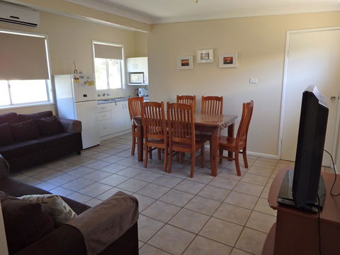 Lazy Lobster Holiday Units & Chalets - Accommodation Daintree 23