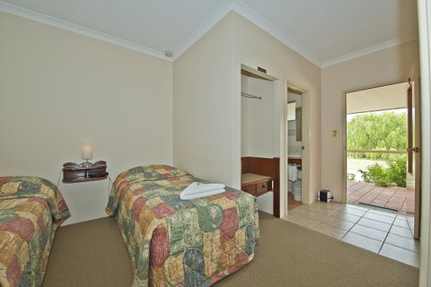 Rayanne Homestead - Accommodation Daintree 12