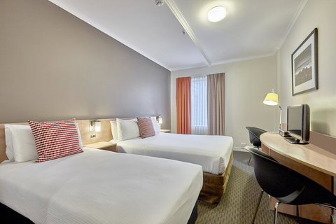 Ibis Perth - Accommodation Daintree 7