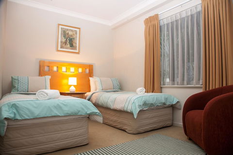 Perth Short Stays - Accommodation Daintree 3
